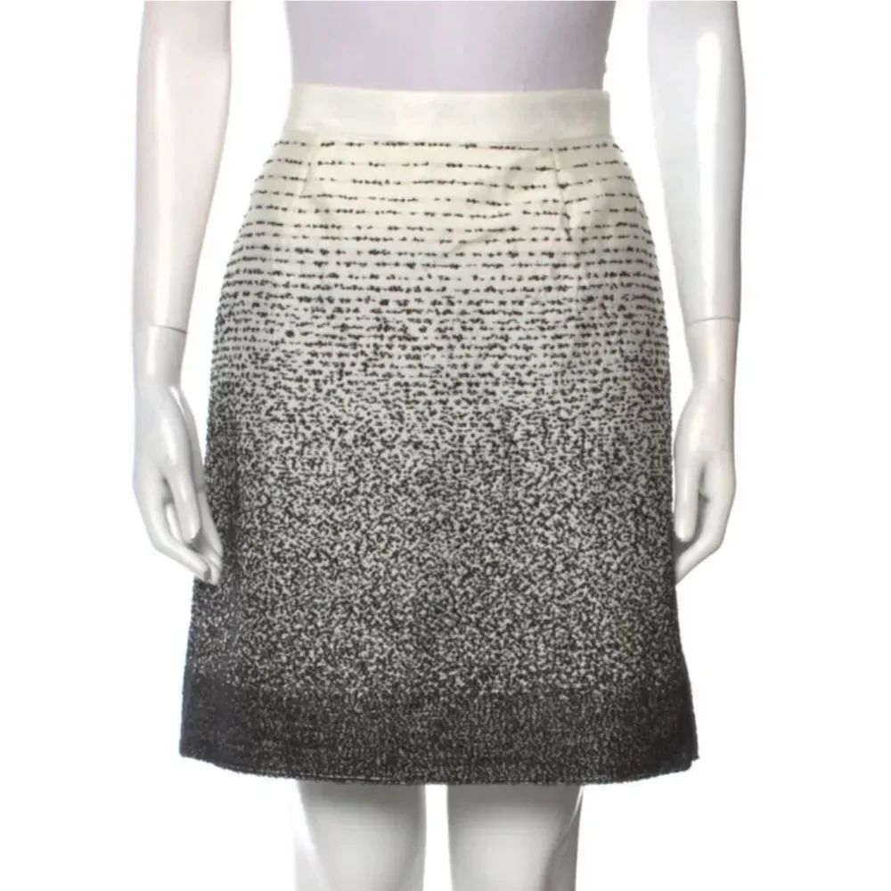 Kate Spade New York Embroidered Accent Knee-Length Skirt Size 8
